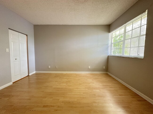 Photo - 641 Cypress Lake Blvd Unidad P
