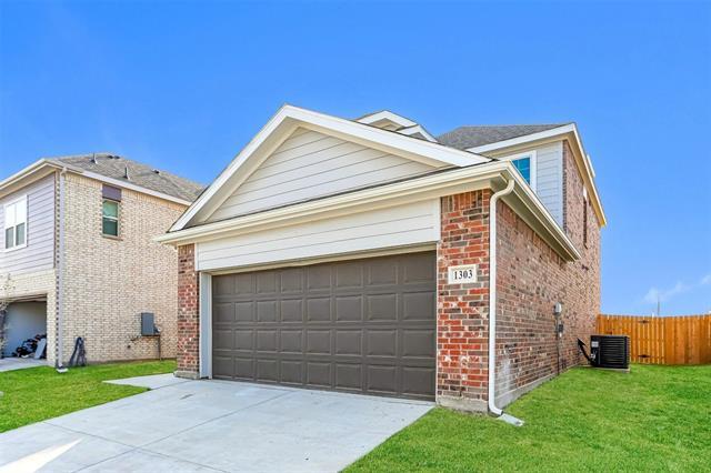 Photo - 1303 Jonah Ln