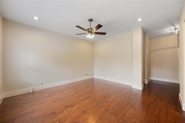 Photo - 1007 Taulbee Ln