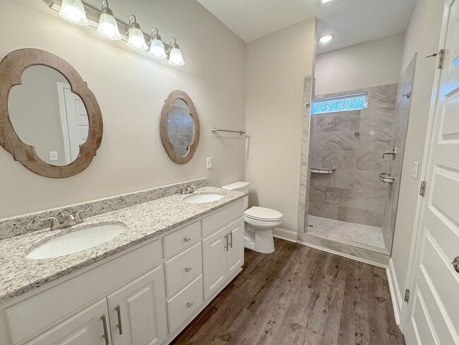 Photo - 36 Grove Cir