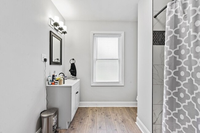 Photo - 388 Ingomar St Unidad Apt 2