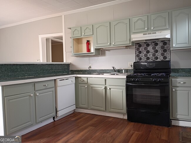 Photo - 211 Arnco 6th St