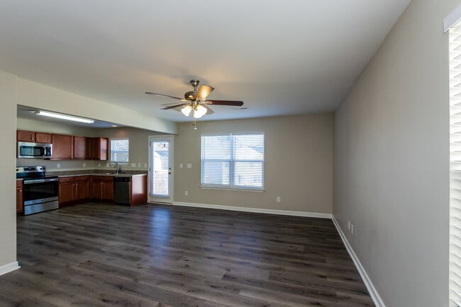 Photo - 913 Cassidy Dr