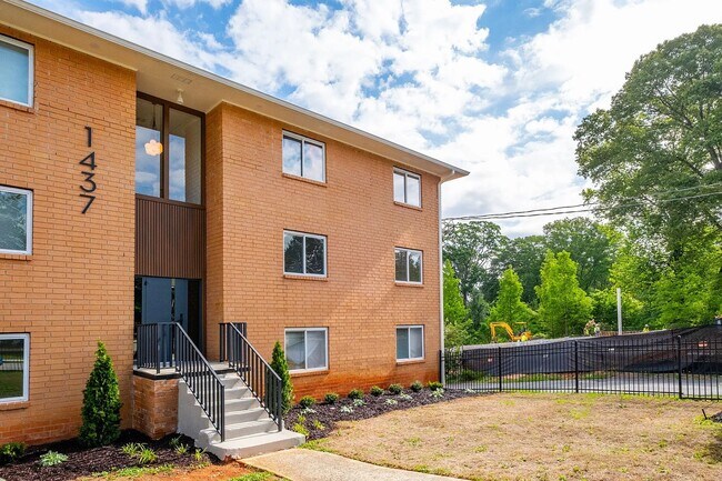 Photo - Parkside Flats