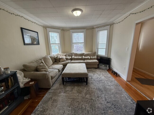 Building Photo - 7 Belknap St Unit 1 Rental