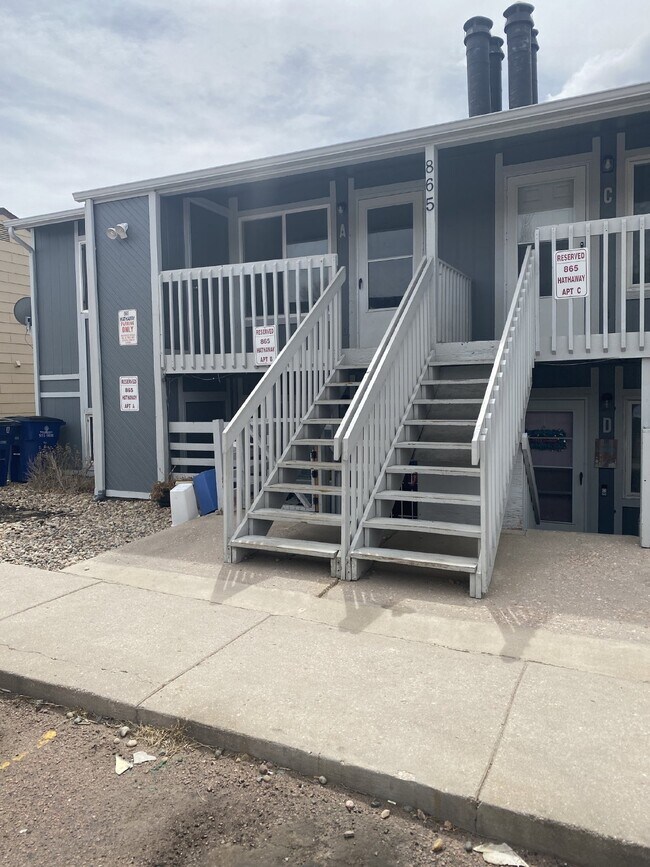 Photo - Newly renovated 2 bed/1 bath with views! Unit A