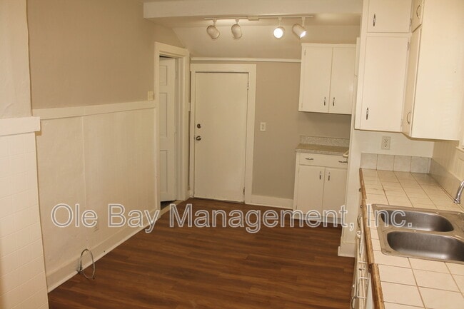 Photo - 1725 Laurel St