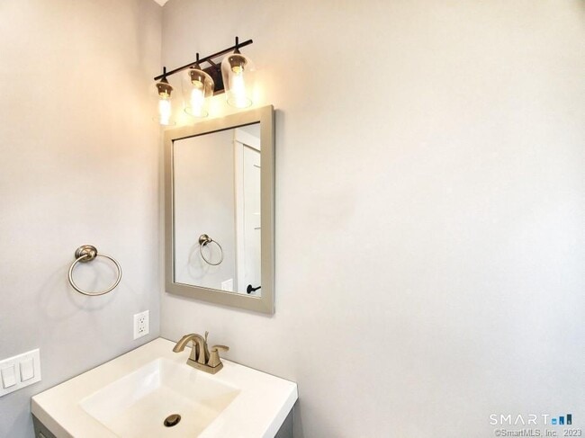 Photo - 5 Isaacs St Unit 3B
