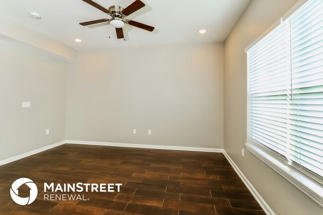 Photo - 2107 Paddle Wheel Dr