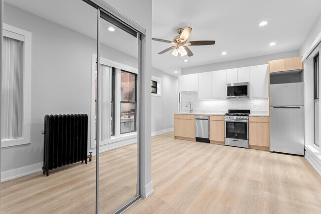 1651 W Jonquil Terrace