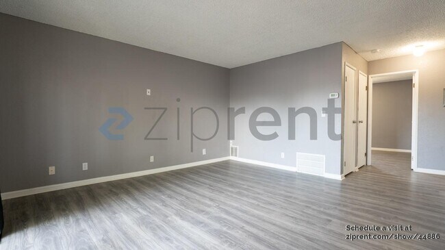 Photo - 4602 Neil Rd Condo