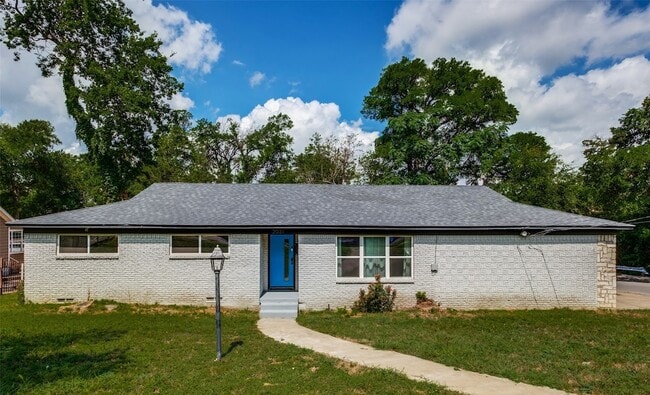 Photo - 2031 Brookhaven Dr House