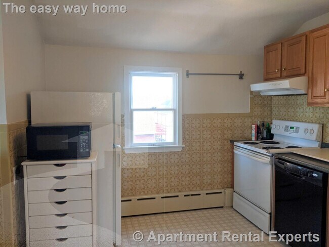 Photo - 714 Broadway Unit #4