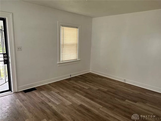 Photo - 11 Grove Ave