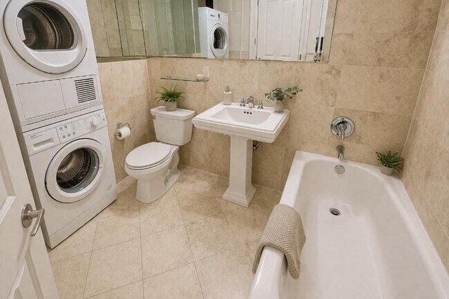 Photo - 47 1/2  E 1st Street (2nd & 1st Ave), #3R Unit 3R