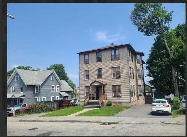 Building Photo - 73 Green Hill Pkwy Unit 2