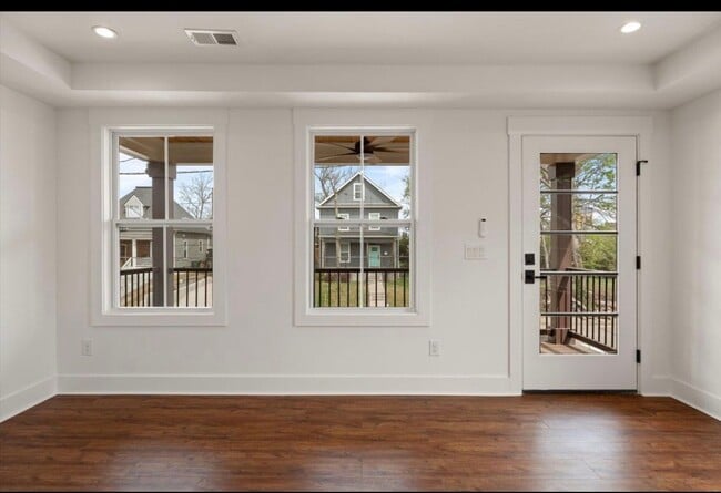 Photo - 151 Fain St