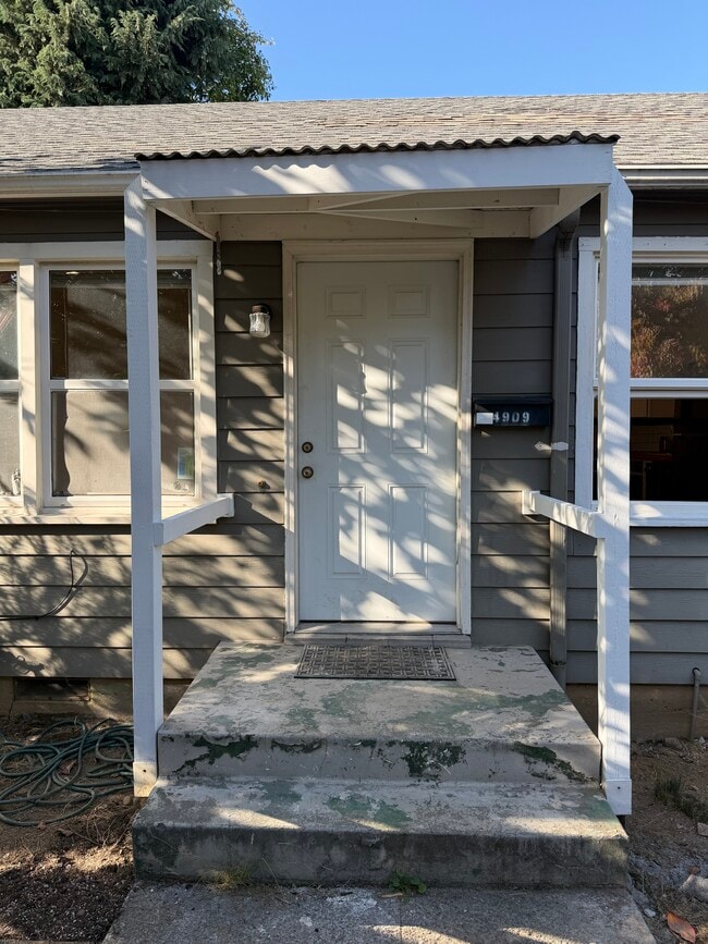 Photo - 4909 N Maryland Ave Unit 4909