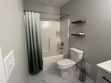 Photo - 418 W 18th St