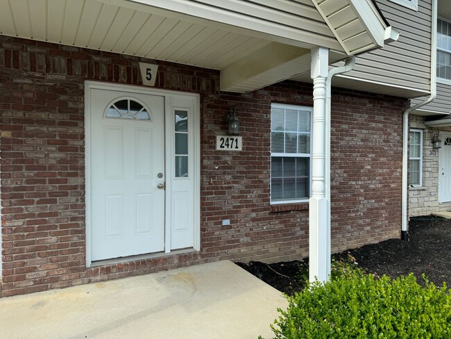 Building Photo - Available June 25, 2026!