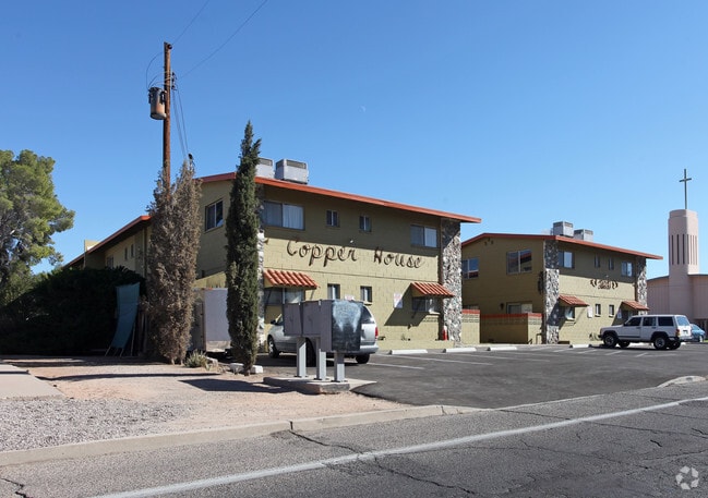 Building - Copper House Apartments