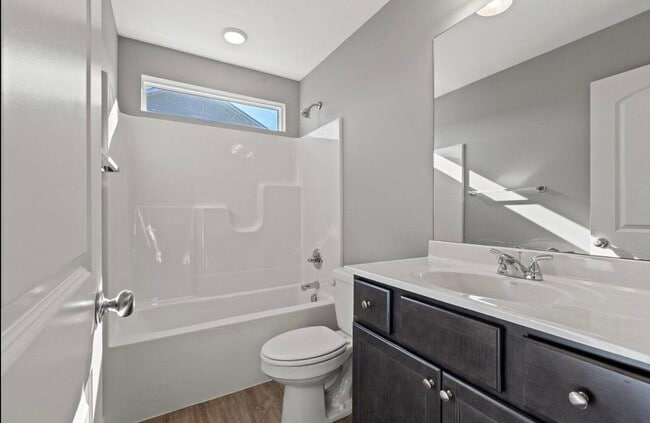 Photo - 353 Pageant Dr