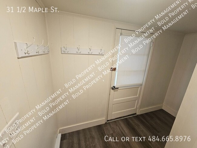 Photo - 31 1/2 Maple St.-