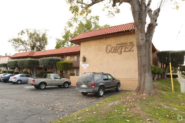 Building Photo - Elan Pointe Vista Rental