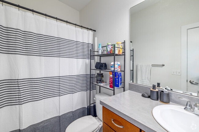 3BR, 4.5BA - 1,950SF - Second Bathroom