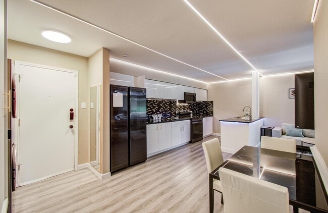 Building Photo - 4641 Wild Indigo St Unit 433