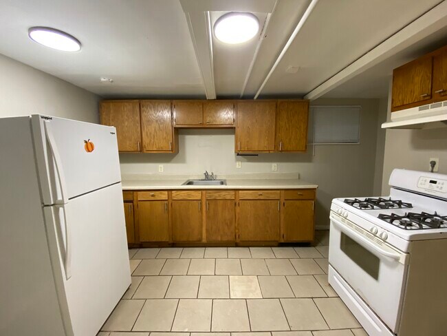 Building Photo - 4315 Southern Pkwy Unit 5
