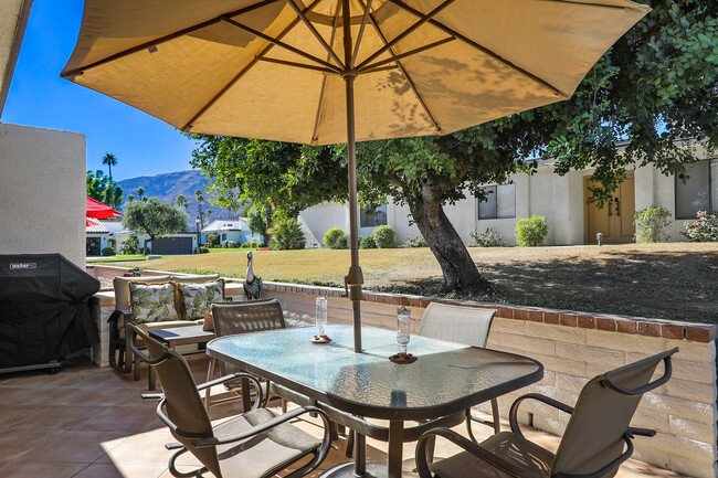 Building Photo - 6 Tortosa Dr Rental