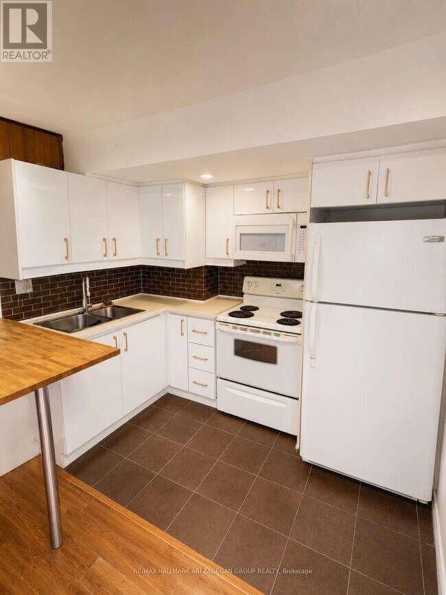 Photo - 231 Goulding Ave