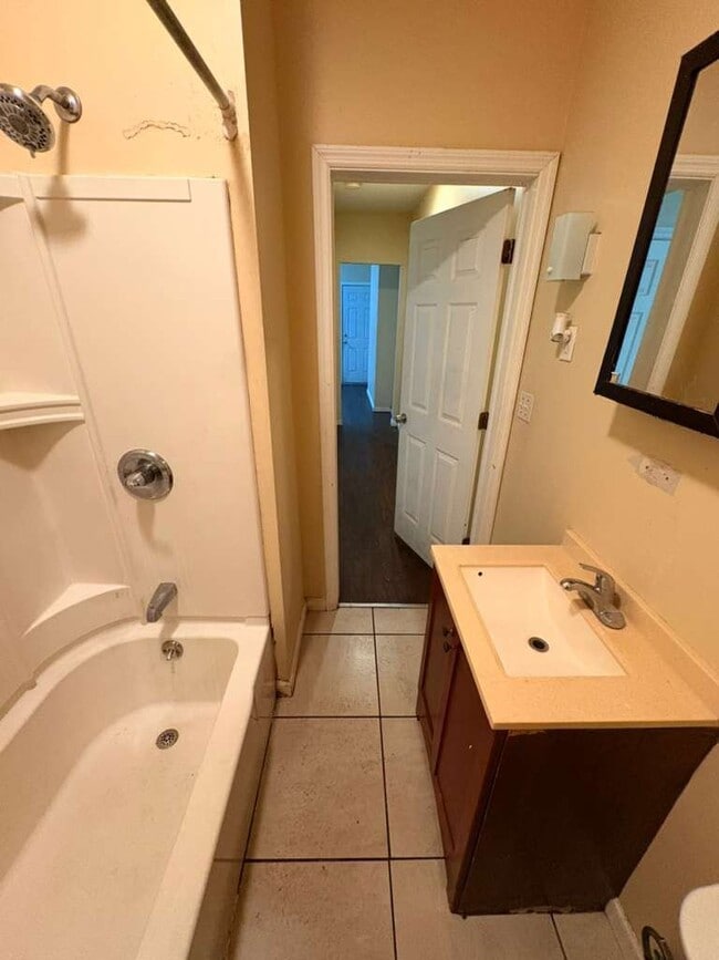 49 Thompson St Unit 1E
