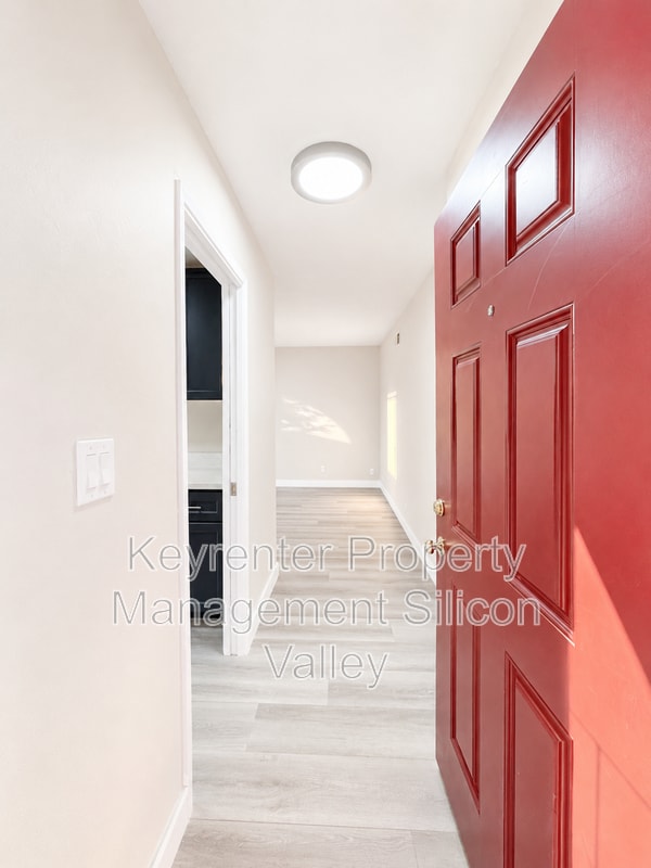 Photo - 1104 Delna Manor Ln