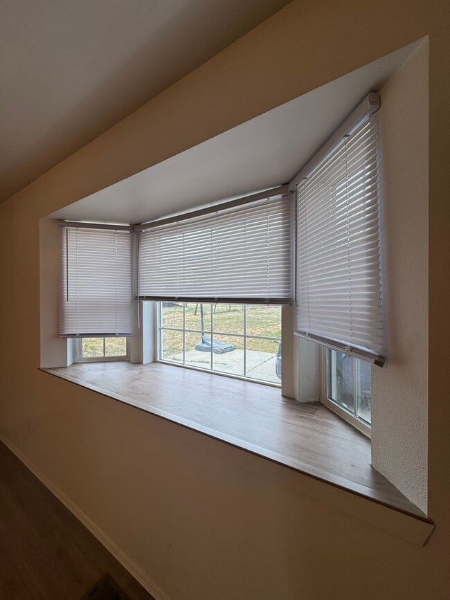 903 E White Birch Ave Unit B