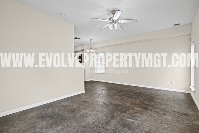 Photo - 3586 Brister St