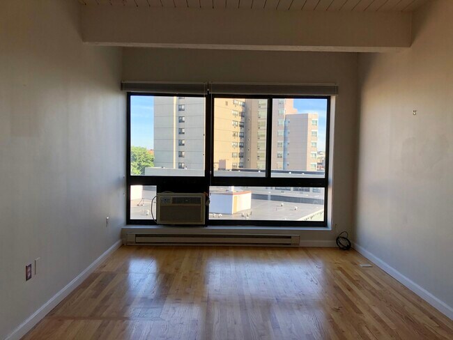 12 Stoneholm St Unit 616