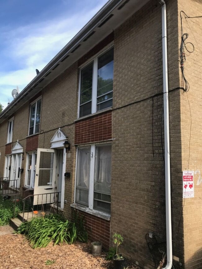 Photo - 2138 Hebron Ave