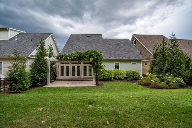 Photo - 215 Ivy Gate Ln