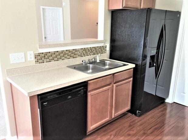 Photo - 8 Sandy Point Way