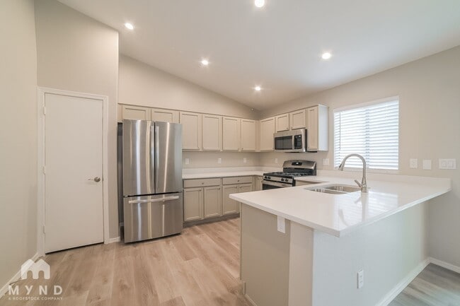 Photo - 2236 S 82nd Ln