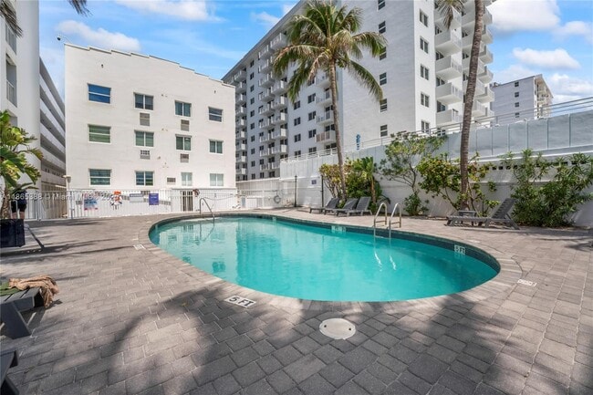 Building Photo - 335 Ocean Dr Unit 306 Rental