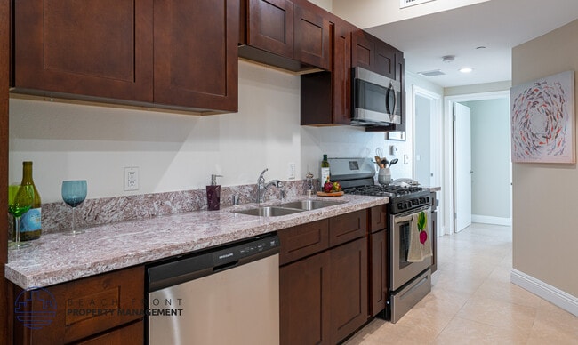 Photo - 1522 Lomita Blvd.