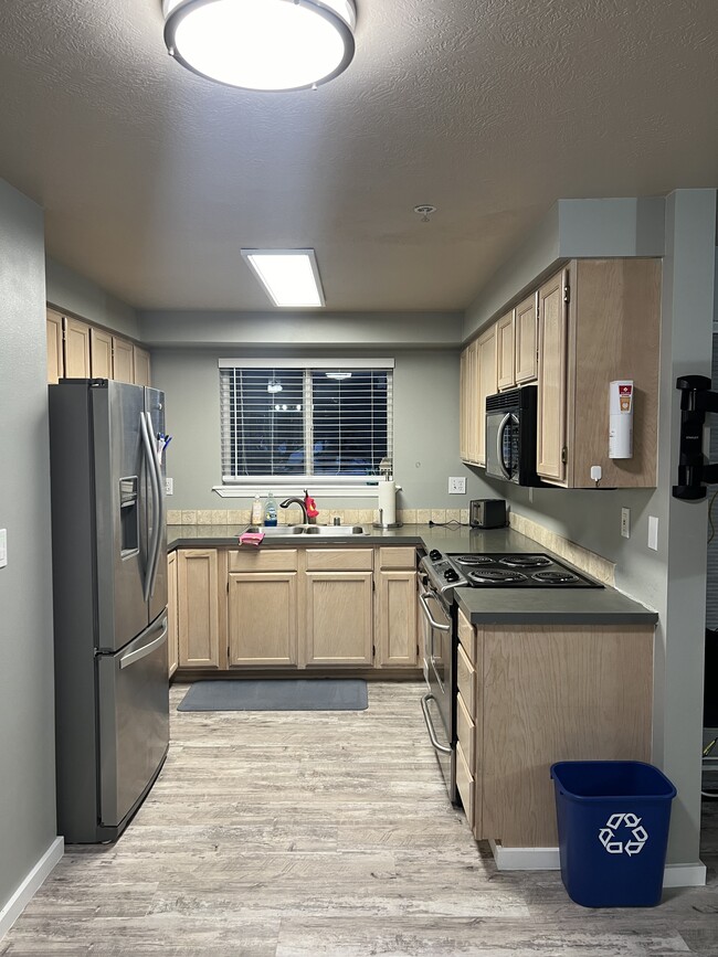 Photo - 639 N Riverpoint Blvd Unit Riverfront Condominium