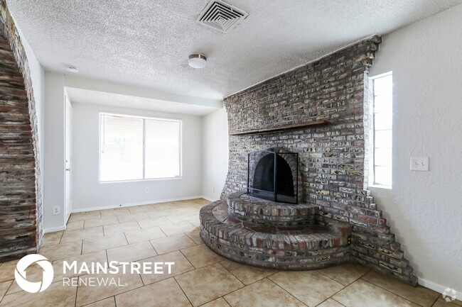 Building Photo - 3743 E Helena Stravenue Rental