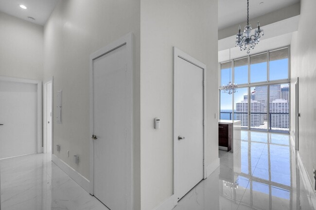 Photo - 495 Brickell Ave Unidad # 1501