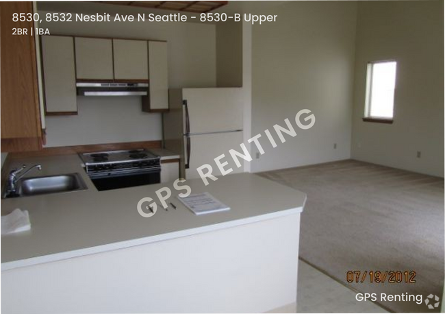 Building Photo - Bright and Spacious Ground Floor Oasis in ... Rental