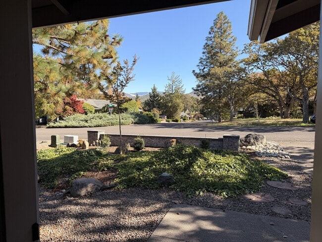 Photo - 779 Twin Pines Cir