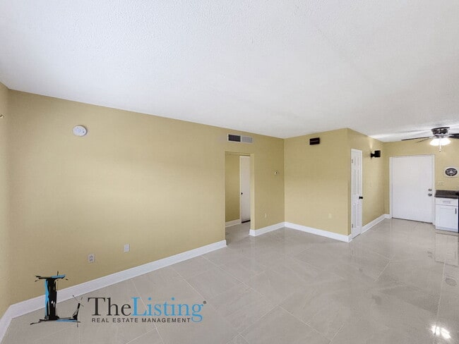 Photo - 5505 Hernandes Dr Unit 113